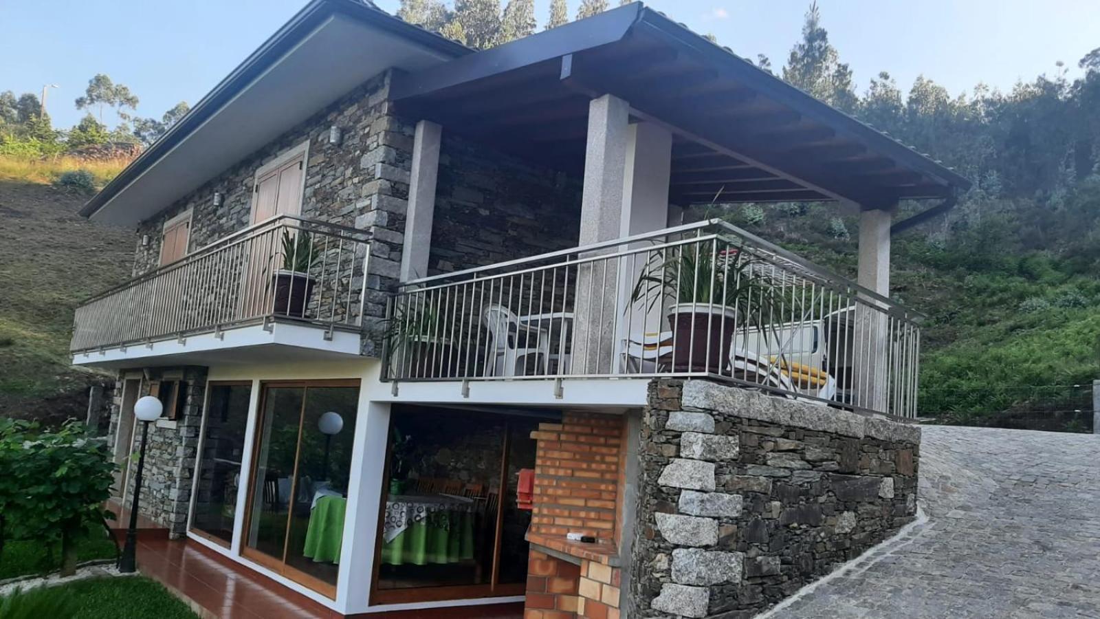 Estudio De Amor Castelo de Paiva Luaran gambar