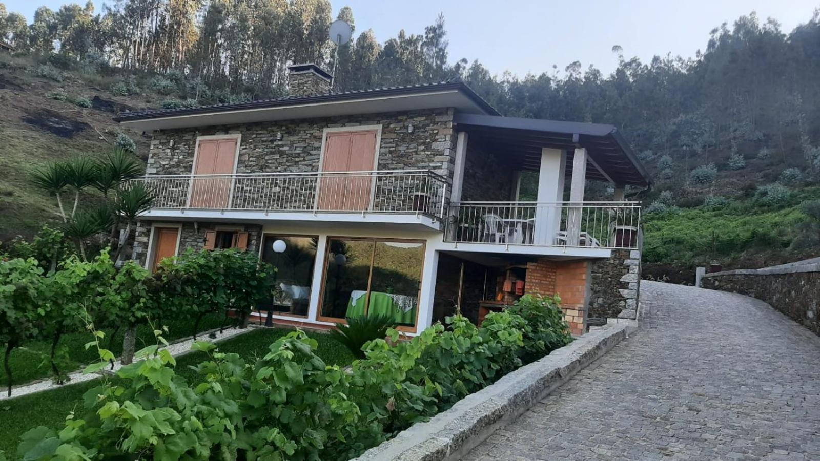 Estudio De Amor Castelo de Paiva Luaran gambar